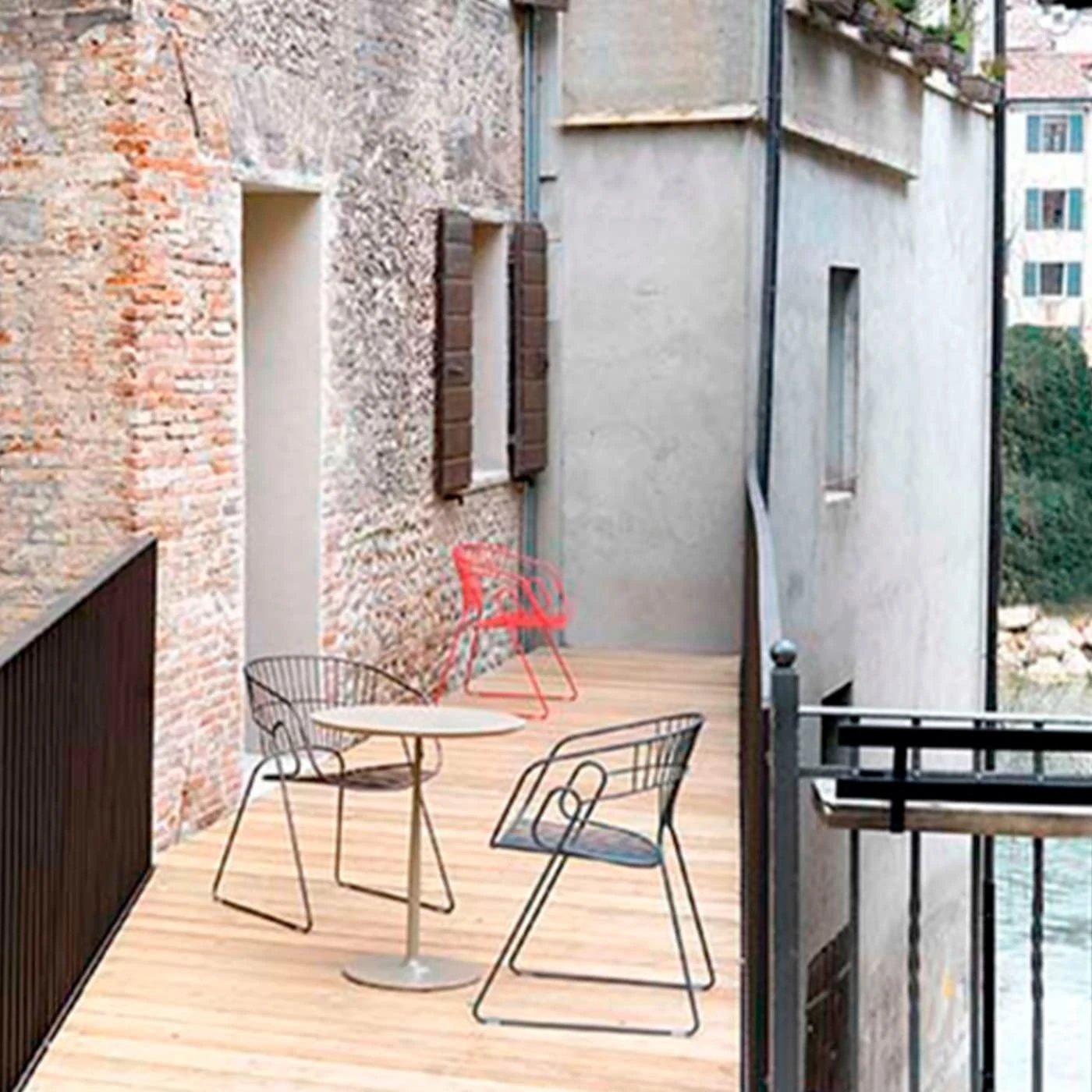 Tondo A White Bistro Table 4 Tondo A White Bistro Table - Image 2